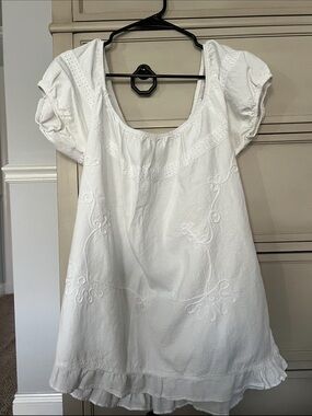 White Embroidered Puff-Sleeve Women's Top